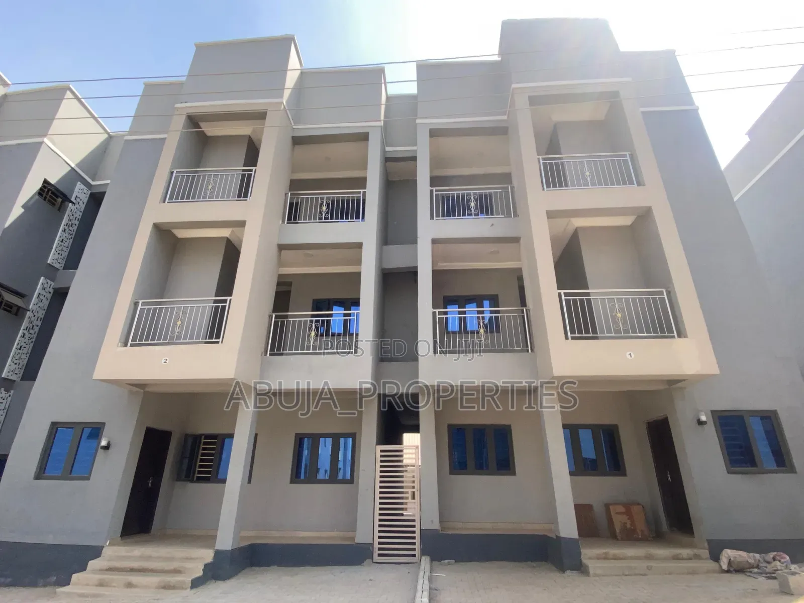4bdrm Duplex in In A Secured Estate, Idu for sale in Idu