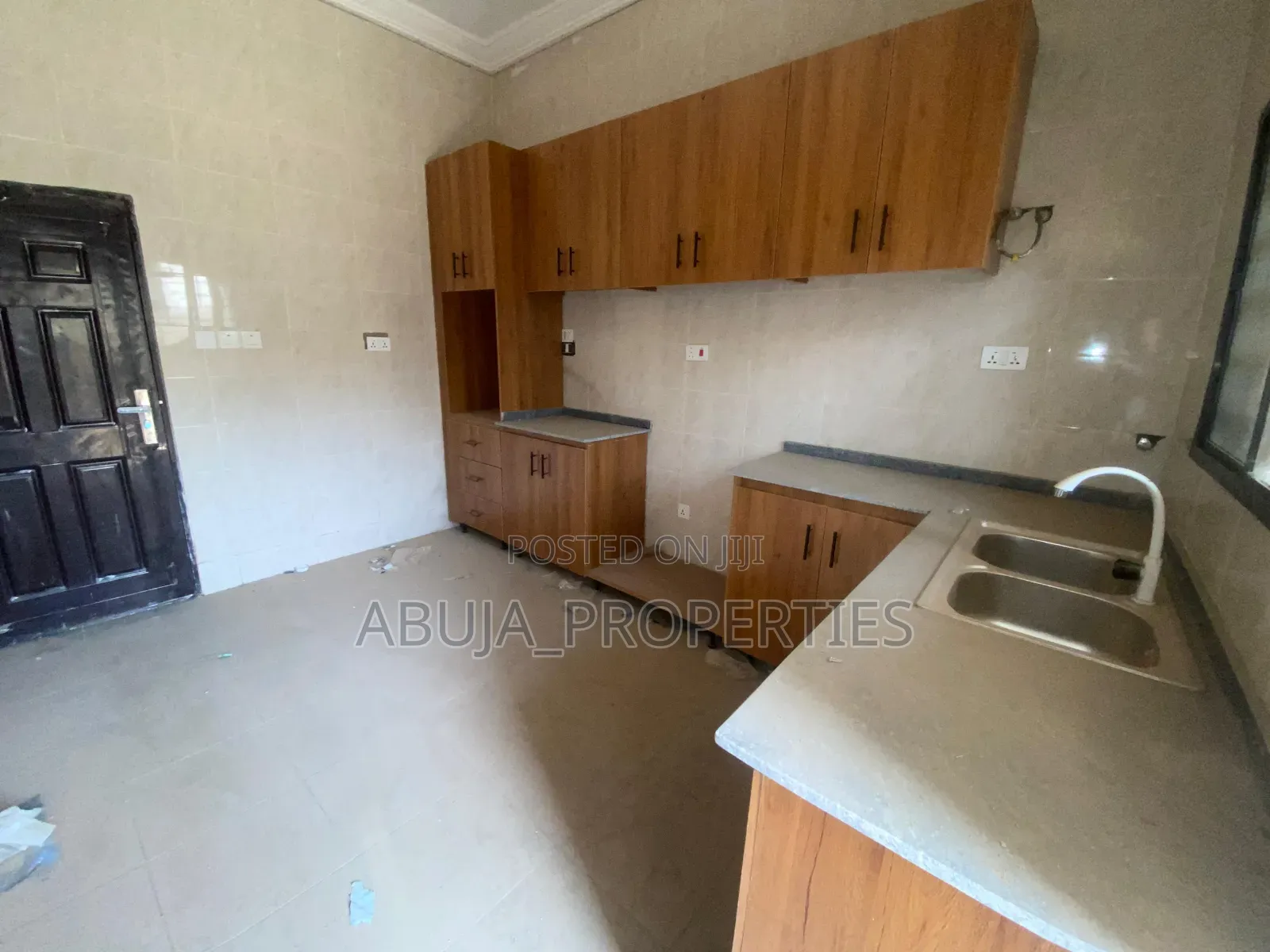 4bdrm Duplex in In A Secured Estate, Idu for rent in Idu