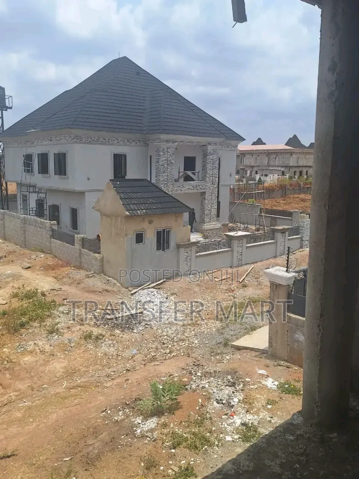 Lugbe, Off Airport Road Abuja. 5 Bedroom Detached Duplex!! in Sabon Lugbe