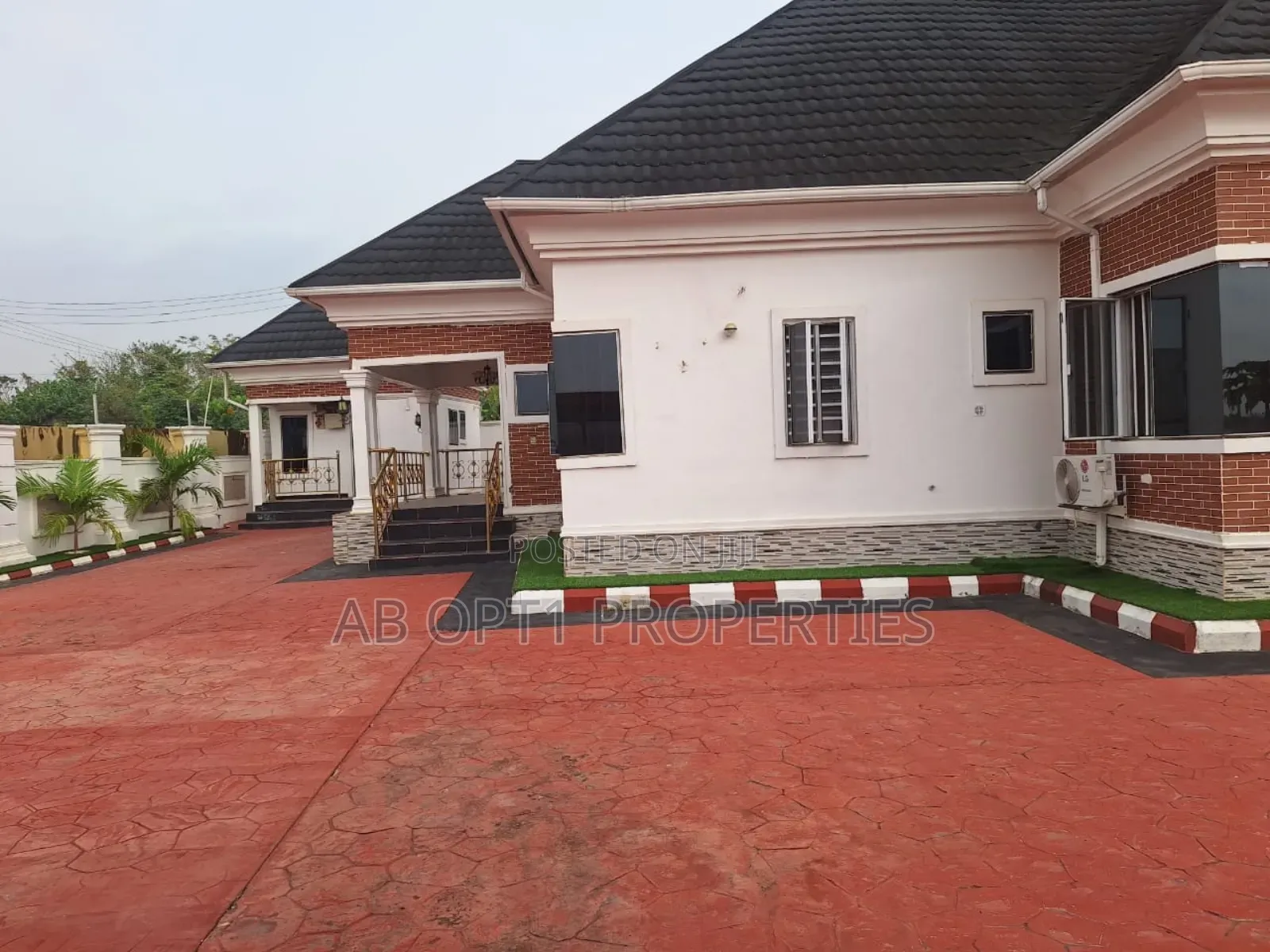 4bdrm Bungalow in Amagba, Gra, Benin City for sale in Benin City