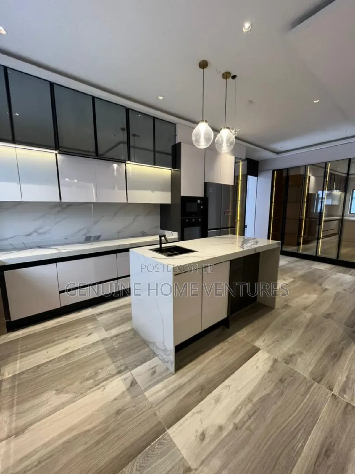 Furnished 5bdrm Duplex in Lekki Phase 1 for sale in Lekki Phase 1