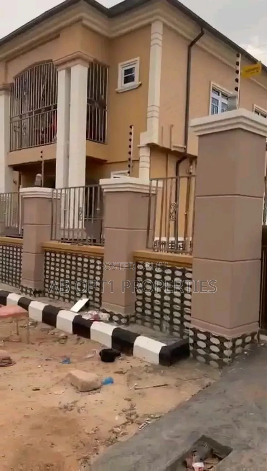 3bdrm Block of Flats in Amagba, Gra, Benin City for sale in Benin City