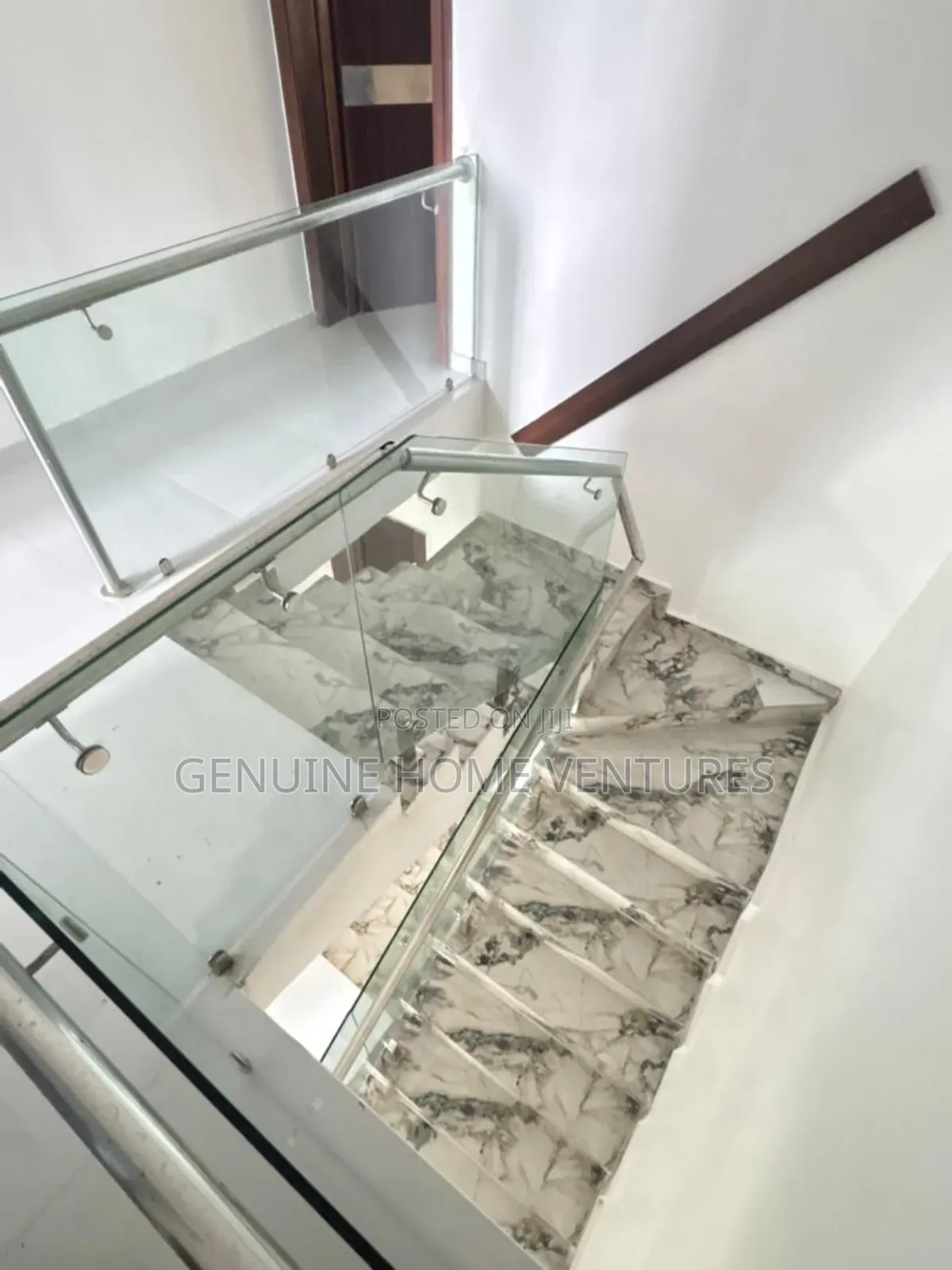 4bdrm Duplex in Ikota for sale in Ikota