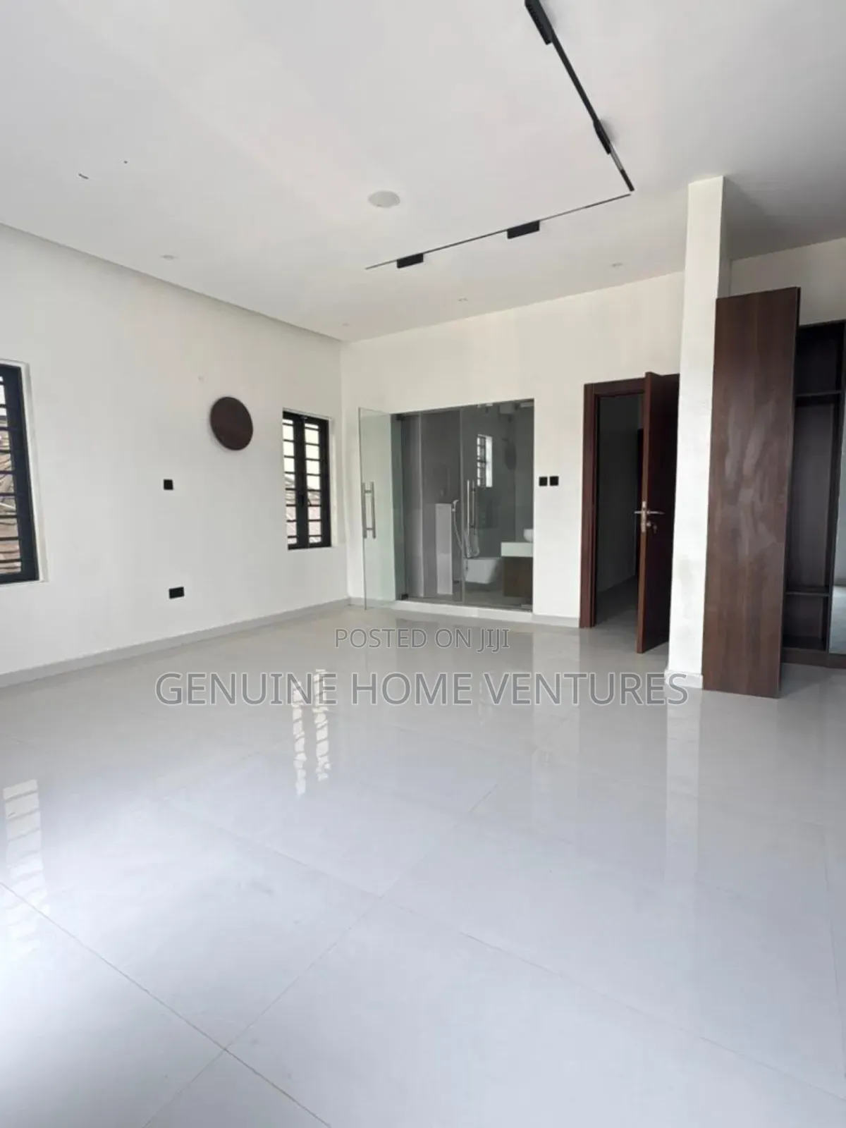 4bdrm Duplex in Ikota for sale in Ikota