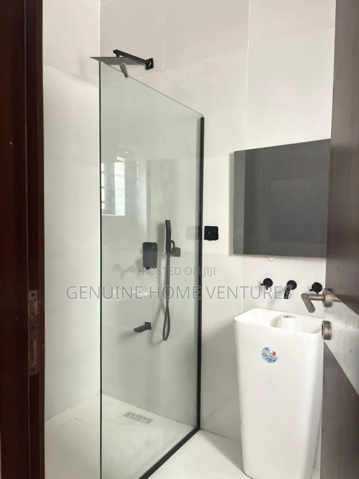 4bdrm Duplex in Ikota for sale in Ikota