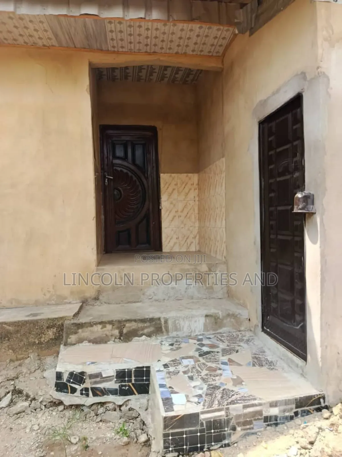 2bdrm Block of Flats in Abak Road Uyo for sale in Uyo