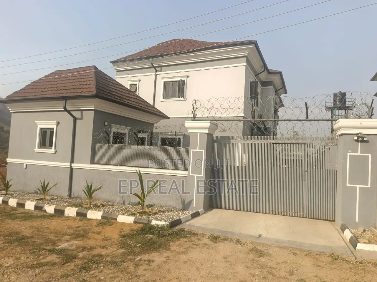 4bdrm Duplex in Karsana for sale in Karsana