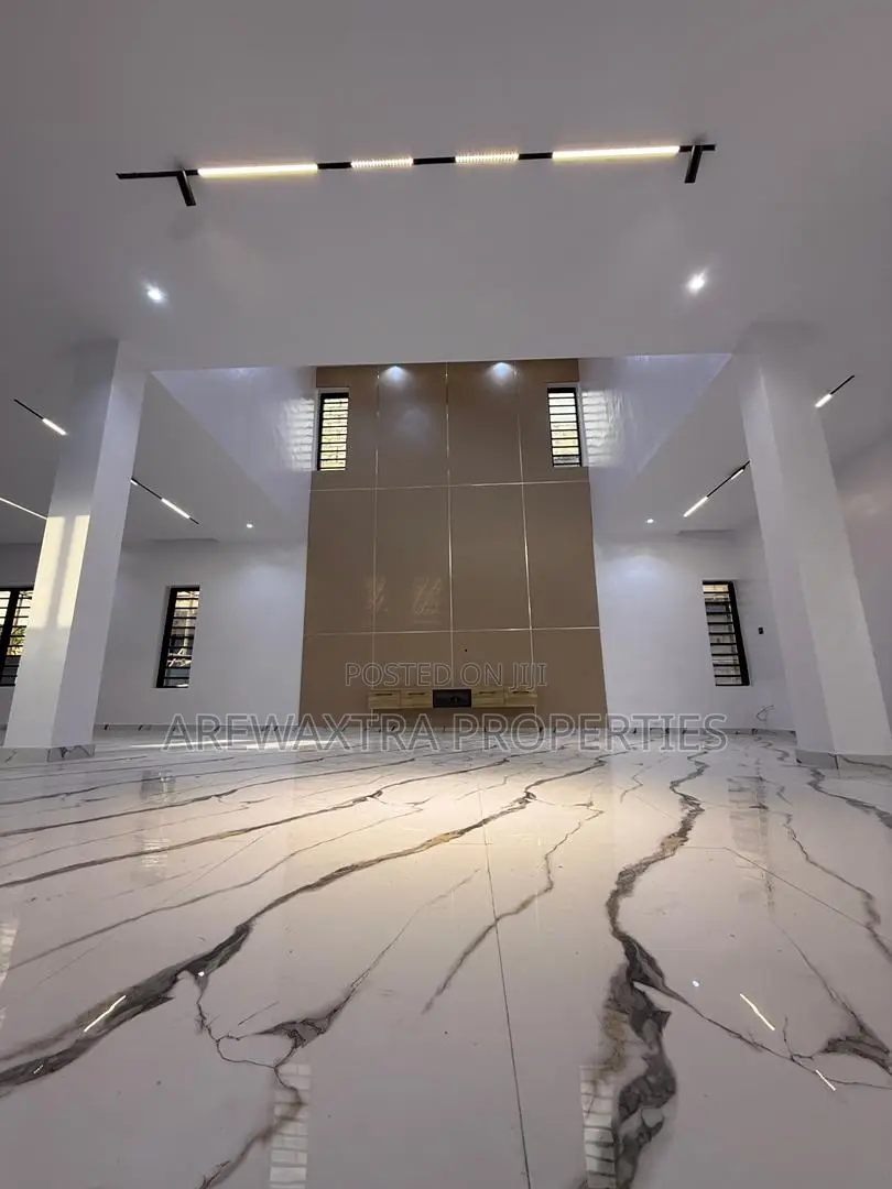 5 Bedroom Modern Duplex and Bq for Sale in Basorun