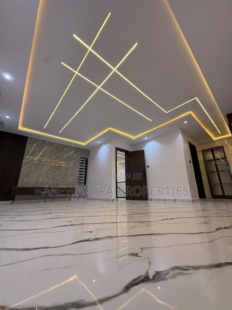 5 Bedroom Modern Duplex and Bq for Sale in Basorun