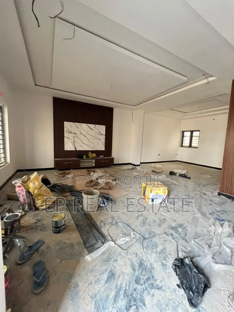 4bdrm Duplex in Dakwo District for sale in Dakwo District