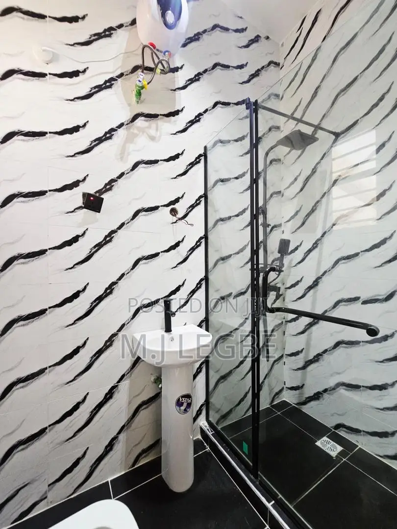 5bdrm Duplex in Ajah for sale in Ajah