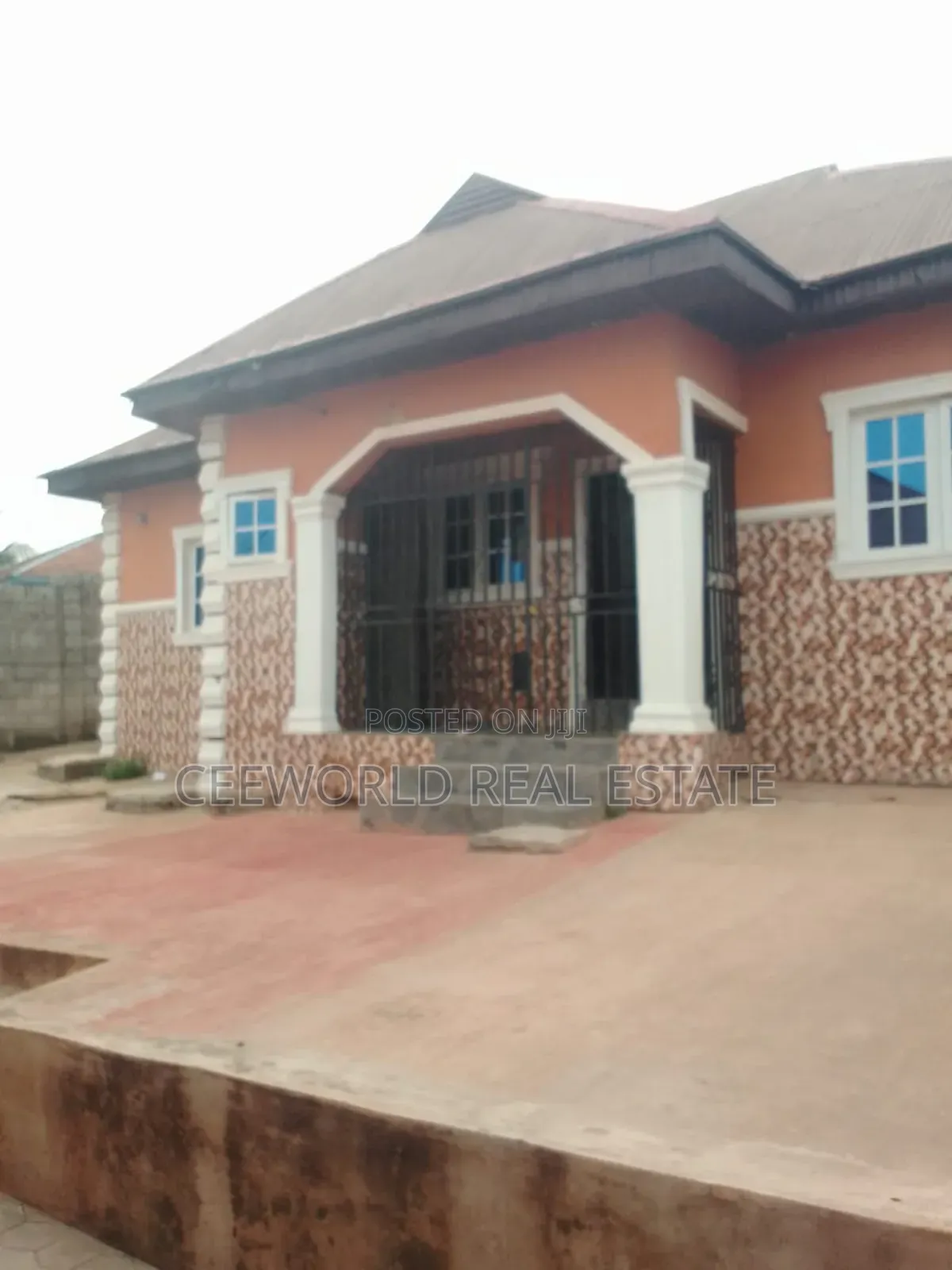 3bdrm Apartment in Unity Estate, Ologuneru for rent in Ologuneru