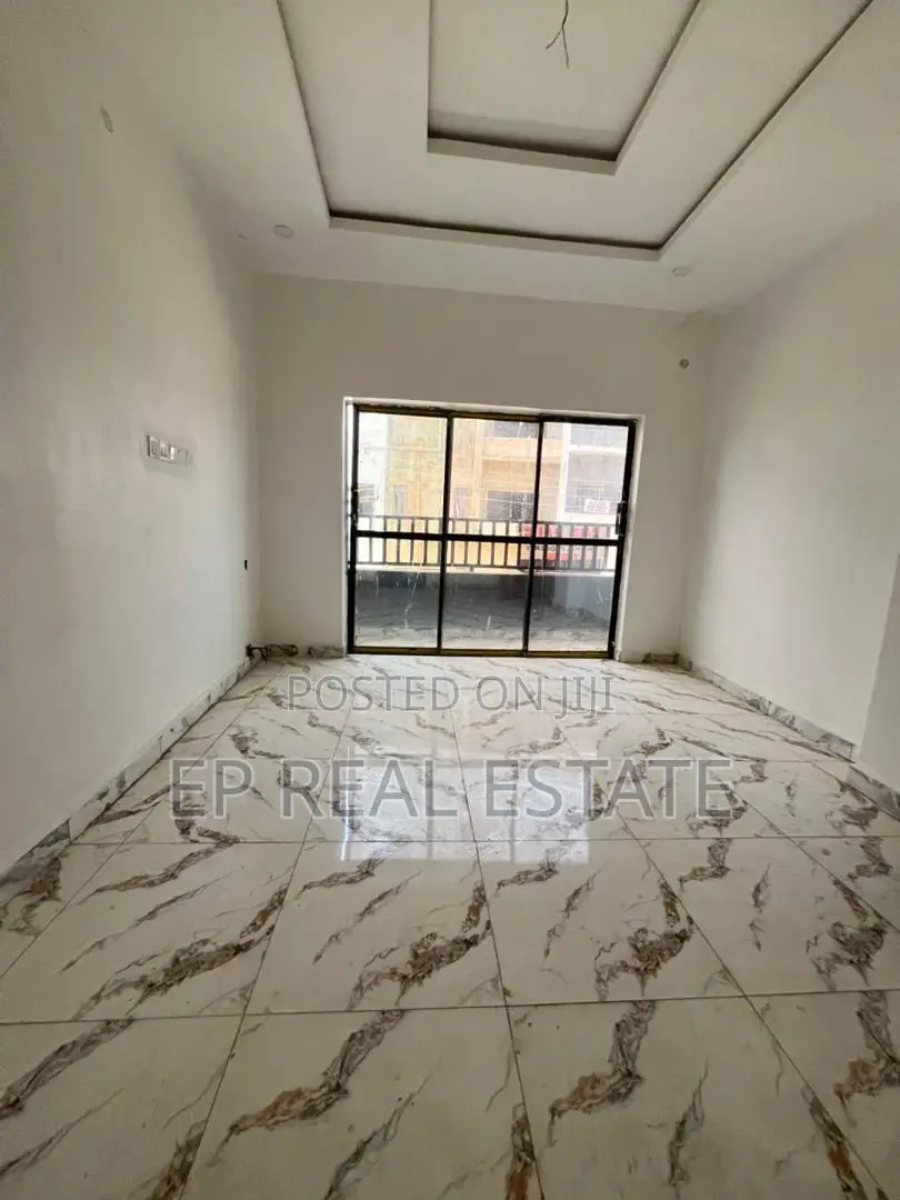 4bdrm Duplex in Dakwo District for sale in Dakwo District