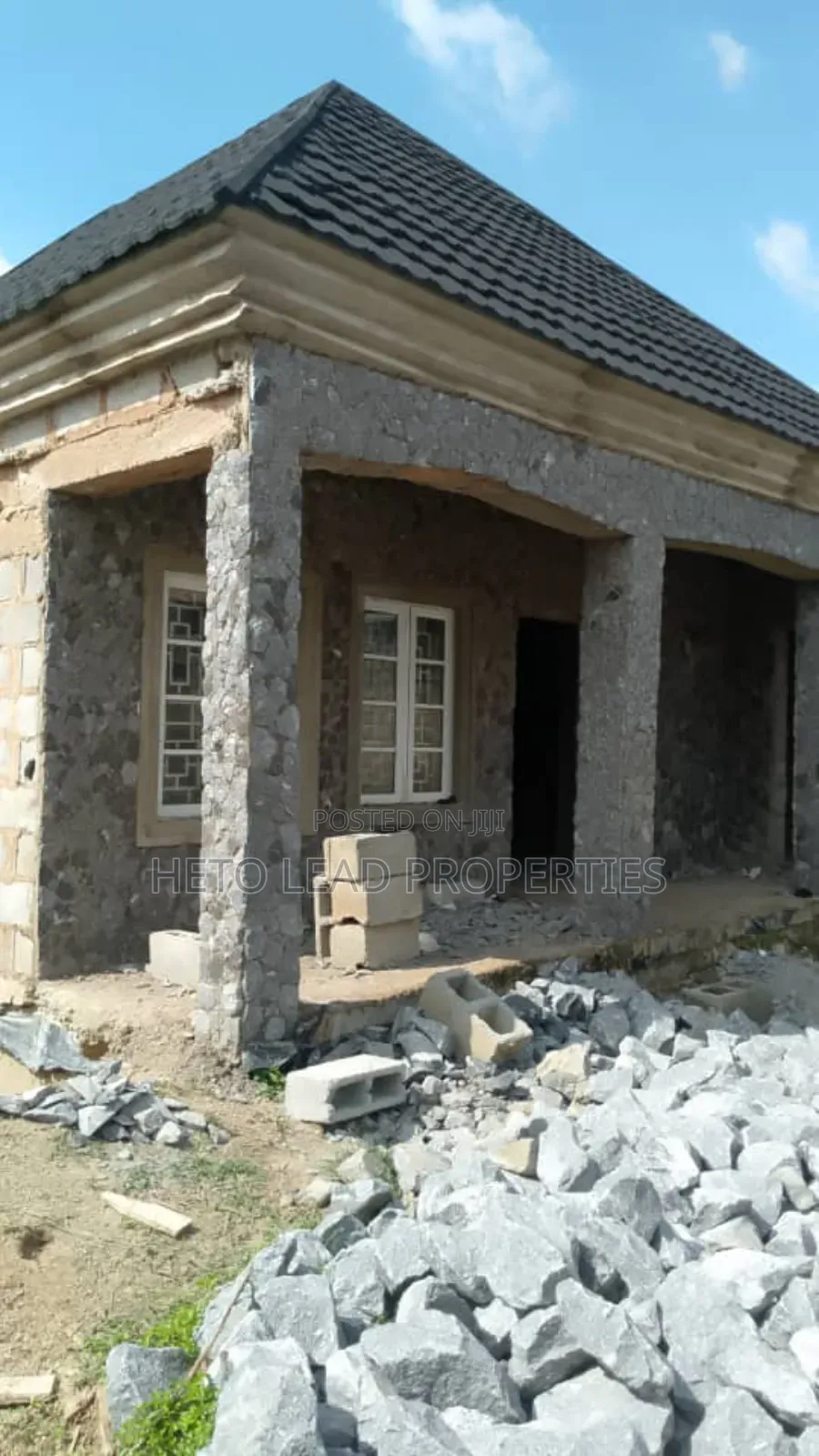 2bdrm Bungalow in Sheu Ologun Eru, Ologuneru for sale in Ologuneru