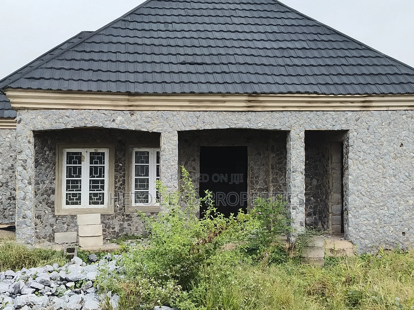 2bdrm Bungalow in Sheu Ologun Eru, Ologuneru for sale in Ologuneru