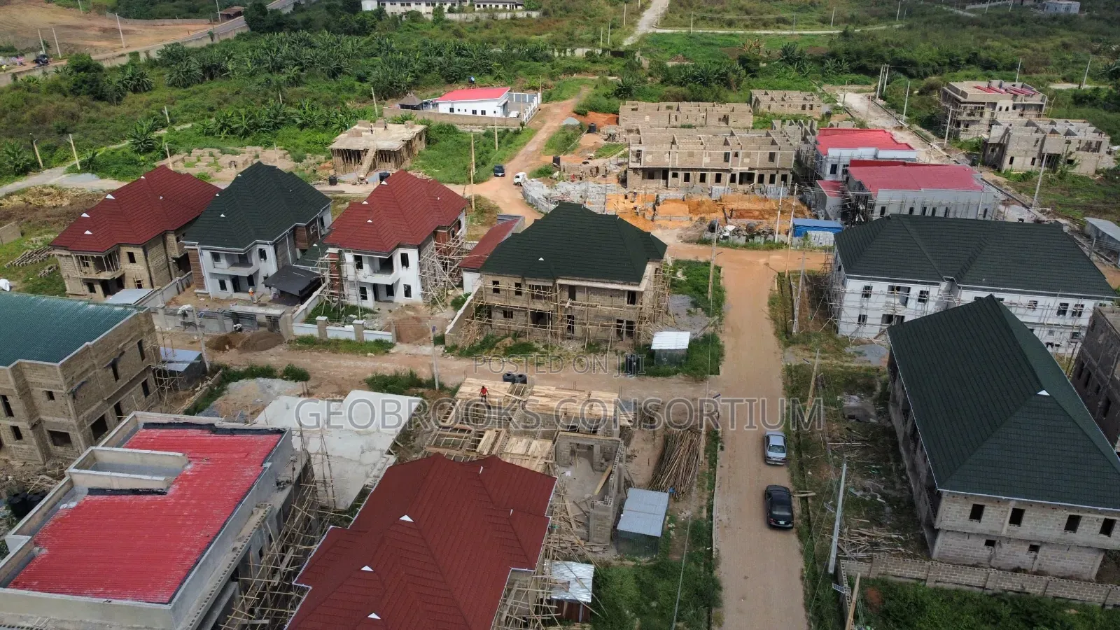 1000sqm Completely Dry Land for Sale at Rayfield Gardens City Estate. in Akala Express