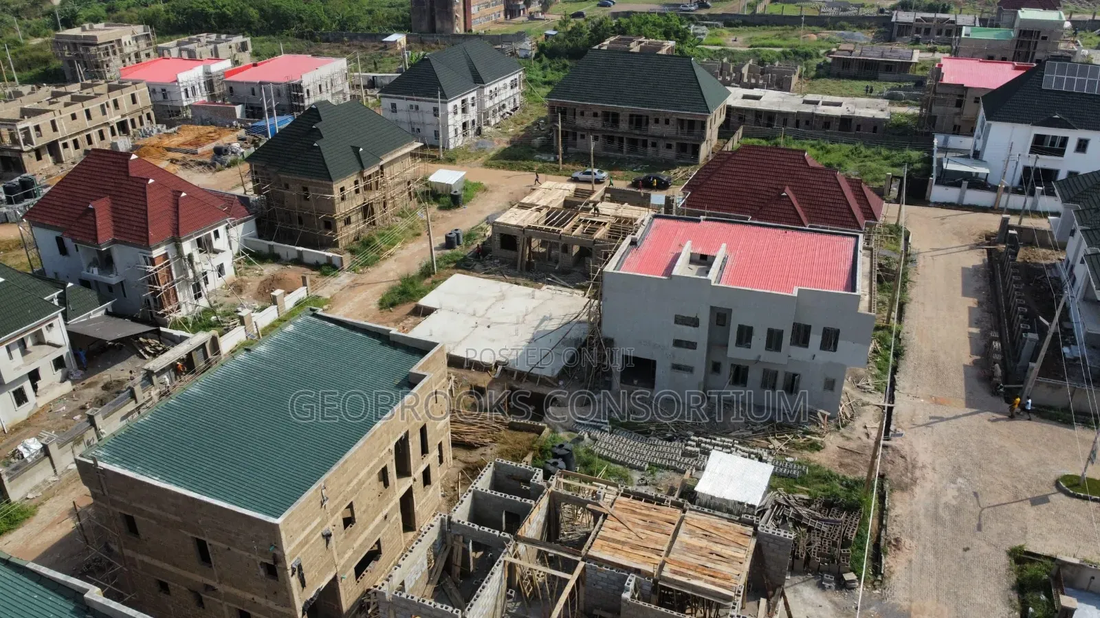 1000sqm Completely Dry Land for Sale at Rayfield Gardens City Estate. in Akala Express