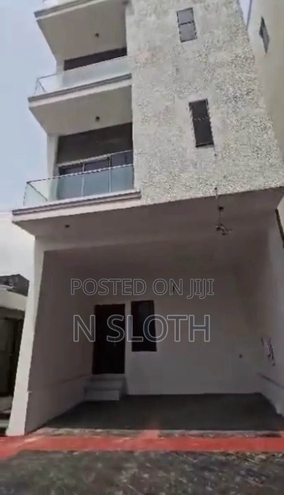 5bdrm Duplex in View Estate, Chevron for rent in Chevron