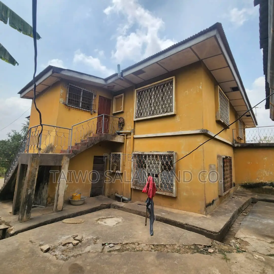 4bdrm Block of Flats in Apata for sale in Apata