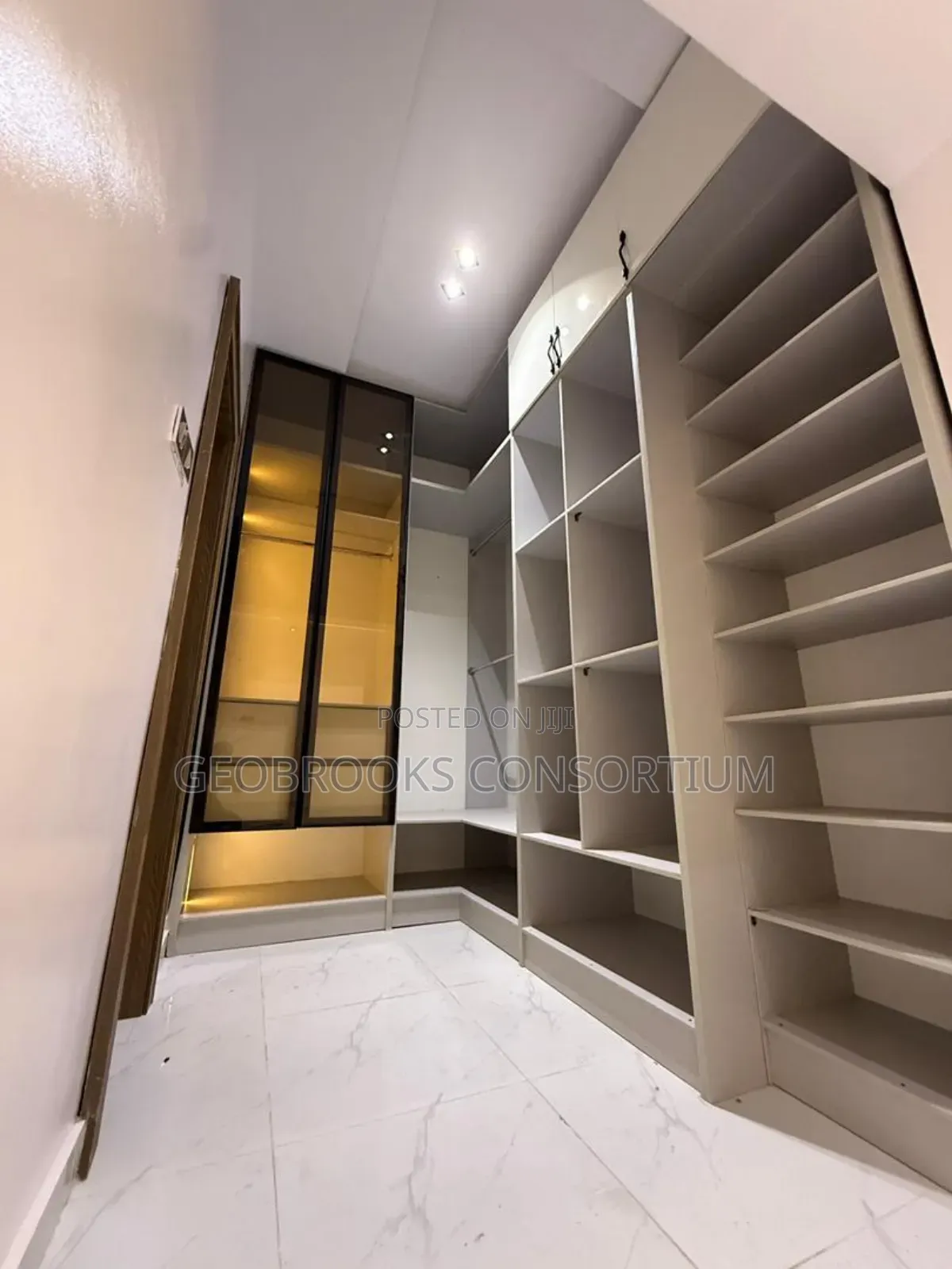 4bdrm Duplex in Carlton Gate Estate, Akobo for sale in Akobo
