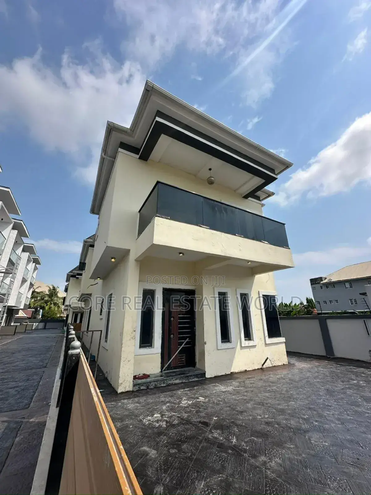 4bdrm Duplex in Ogufayo, Awoyaya for sale in Awoyaya