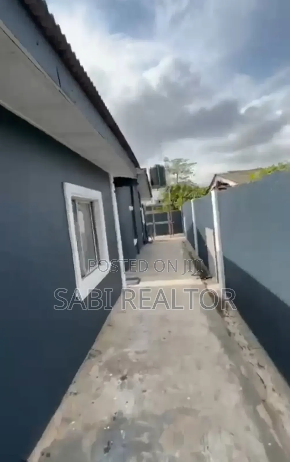 Furnished 3bdrm Block of Flats in Ikotun for sale in Igando / Ikotun/Igando