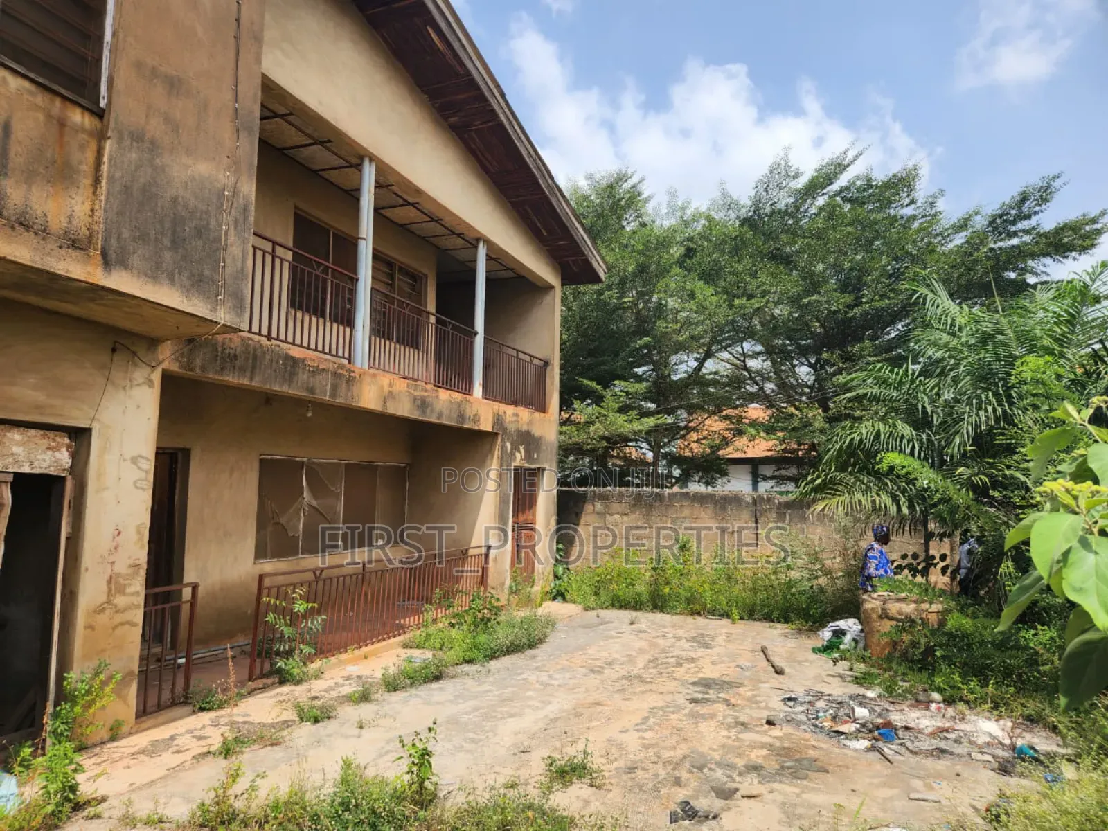 10bdrm Duplex in Alakia Junction, Iwo Road for sale in Iwo Road