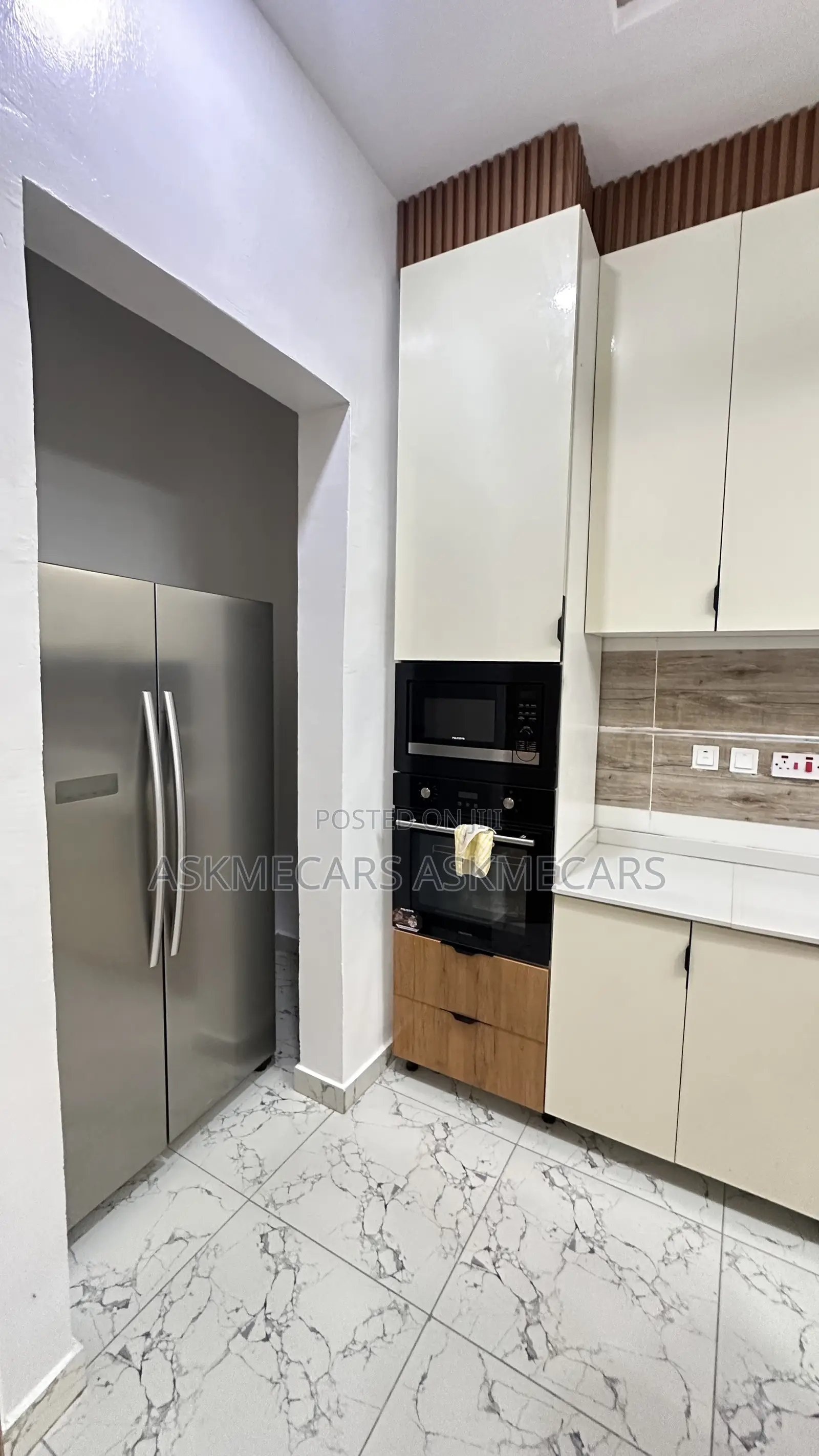 Furnished 4bdrm Duplex in Vgc, Chevron for rent in Chevron