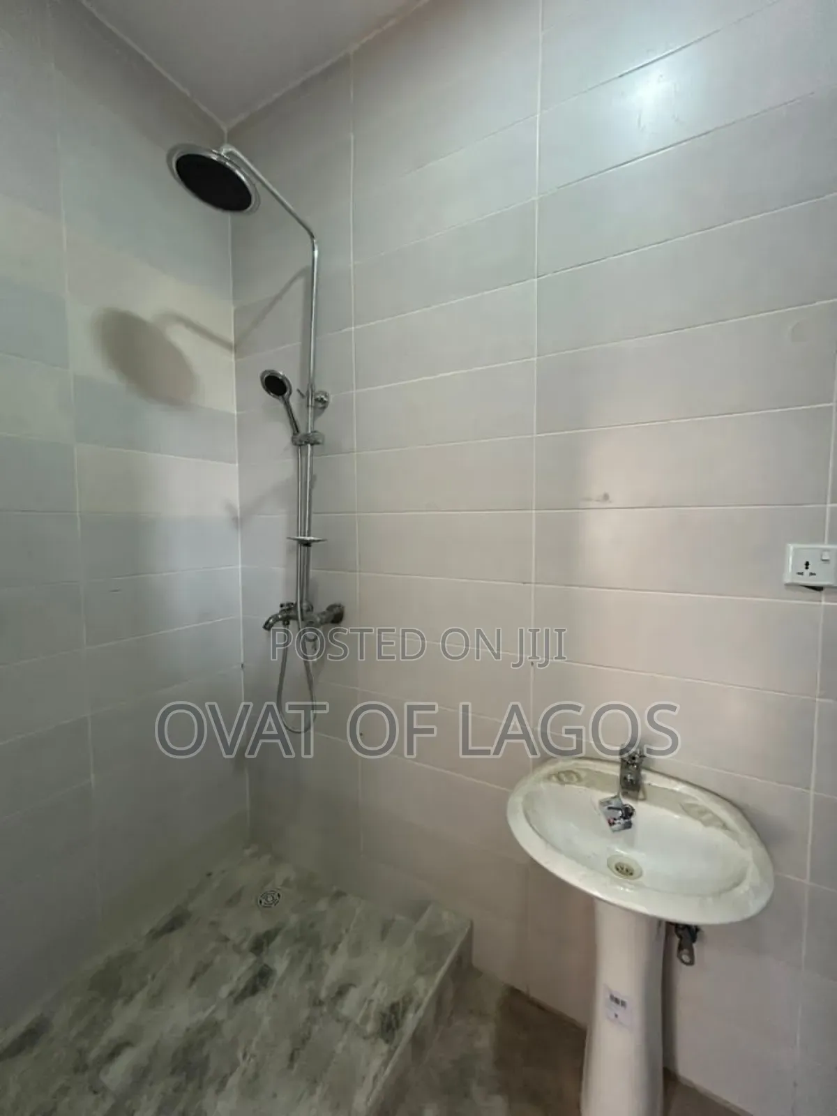 1bdrm Apartment in Ikate for sale in Ikate