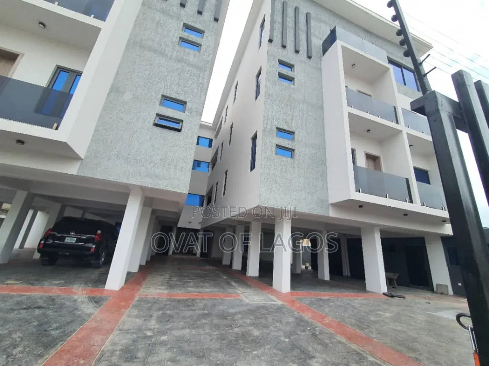 3bdrm Apartment in Ikate for sale in Ikate