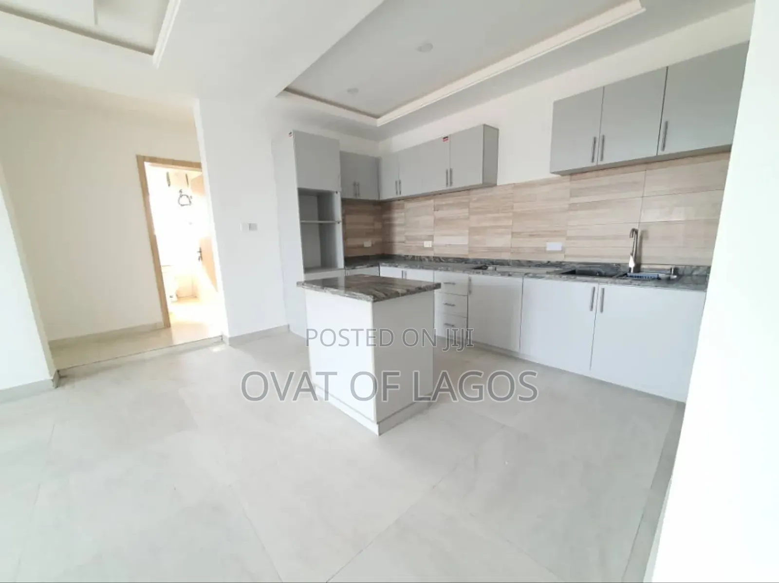3bdrm Apartment in Ikate for sale in Ikate