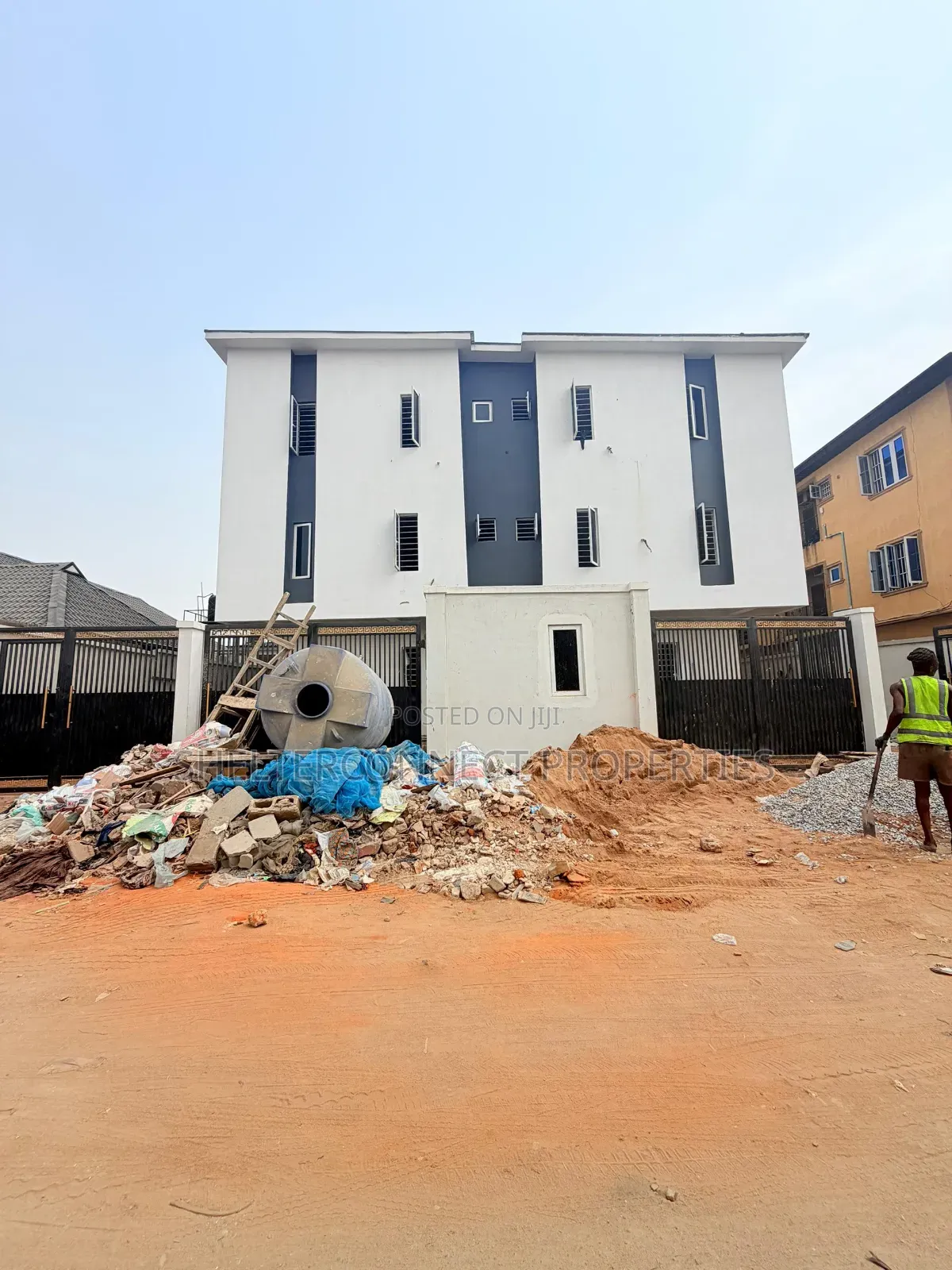 2bdrm Apartment in Oworonshoki / Gbagada for sale in Oworonshoki / Gbagada