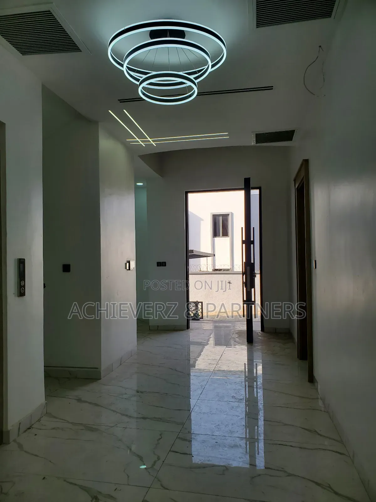 7bdrm Mansion in Guzape District for sale in Guzape District