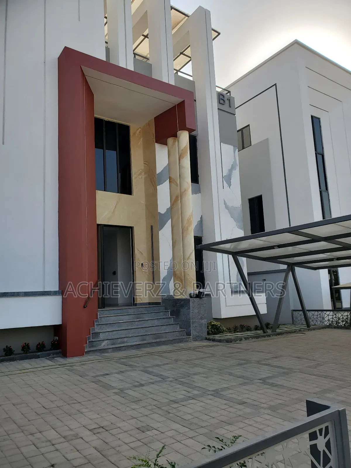 7bdrm Mansion in Guzape District for sale in Guzape District