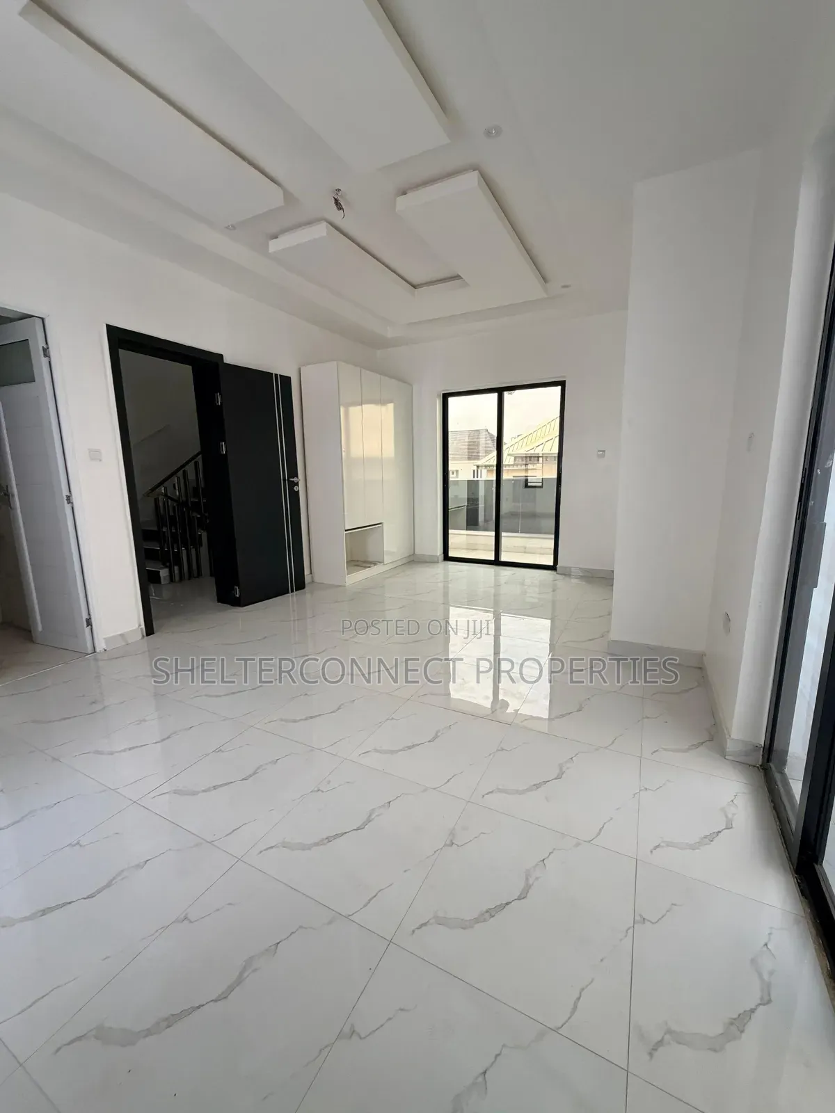 6bdrm Duplex in Kosofe / Kosofe for sale in Kosofe / Kosofe