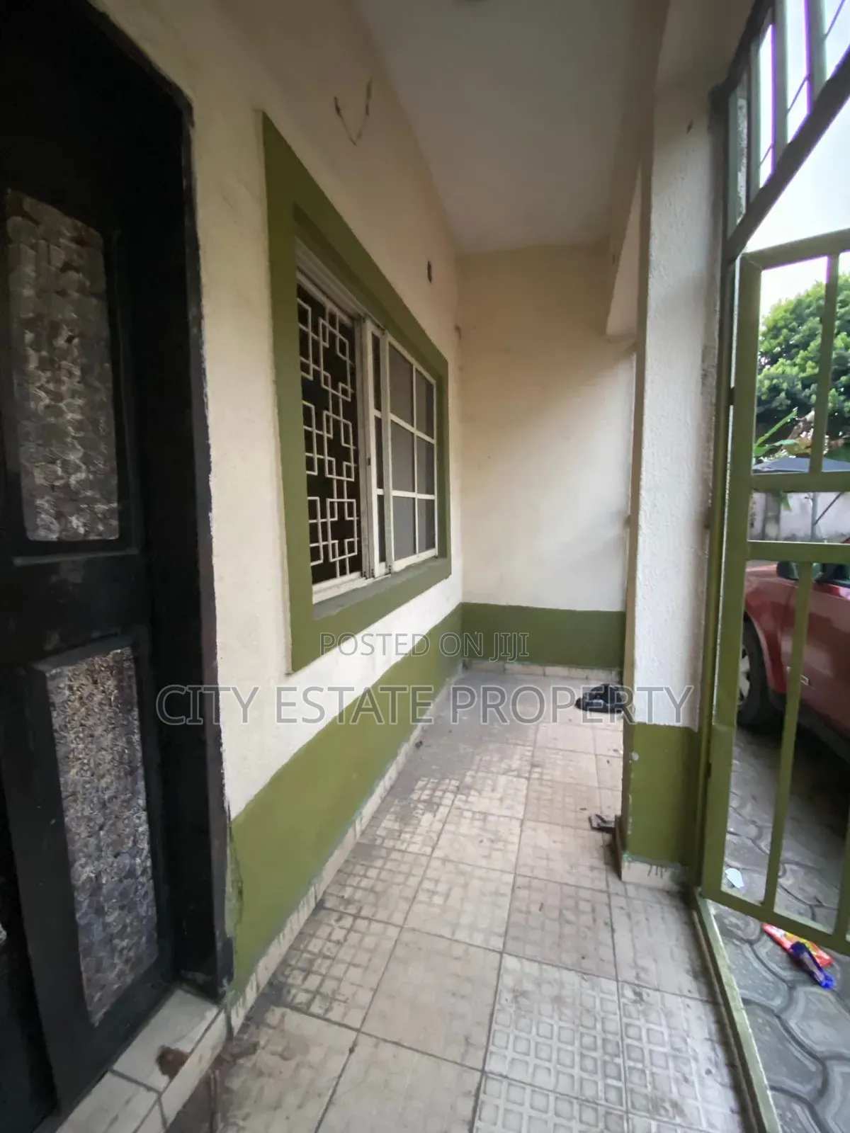 2bdrm Block of Flats in Court Estate, Port-Harcourt for rent in Port-Harcourt
