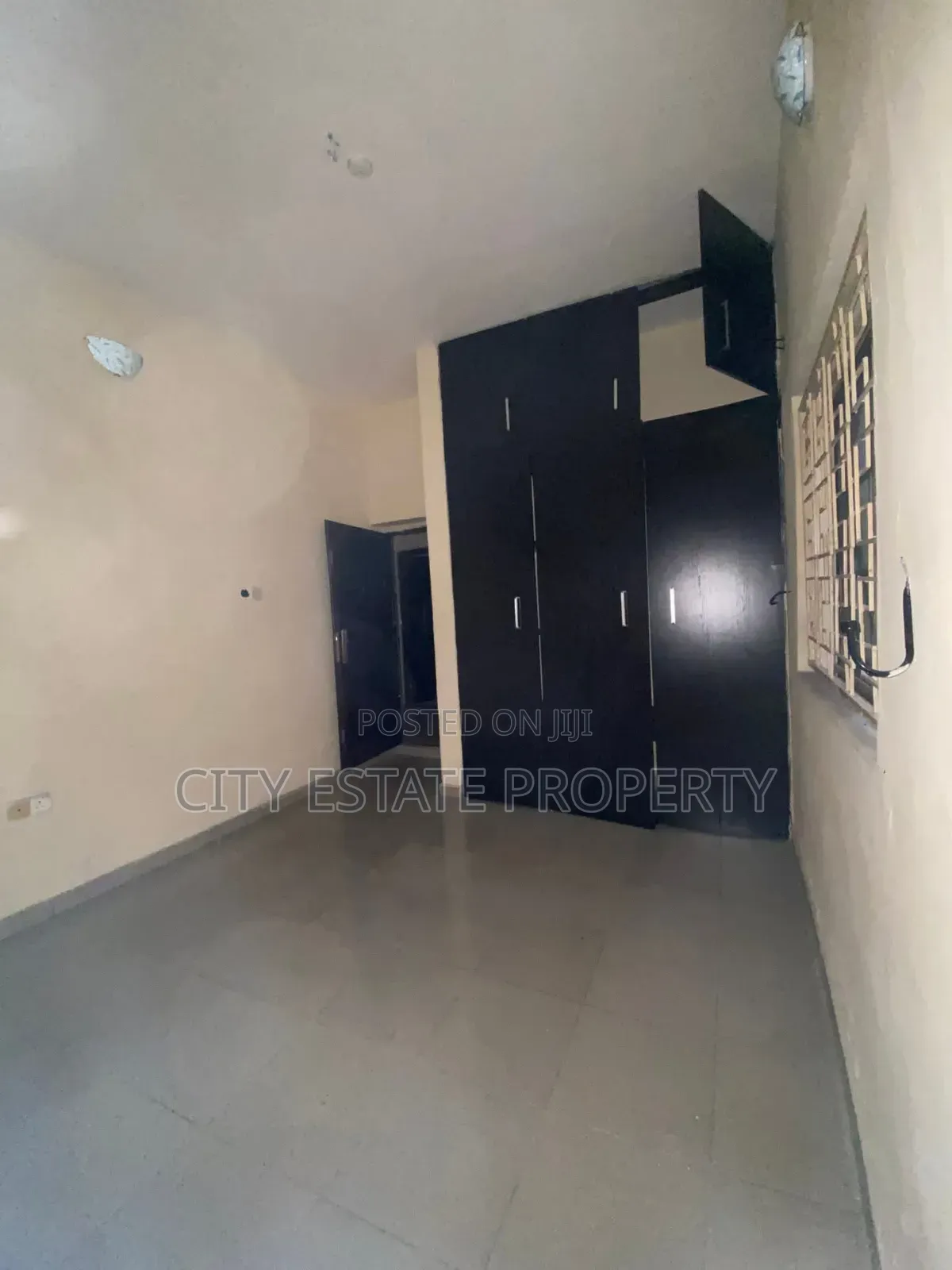2bdrm Block of Flats in Court Estate, Port-Harcourt for rent in Port-Harcourt