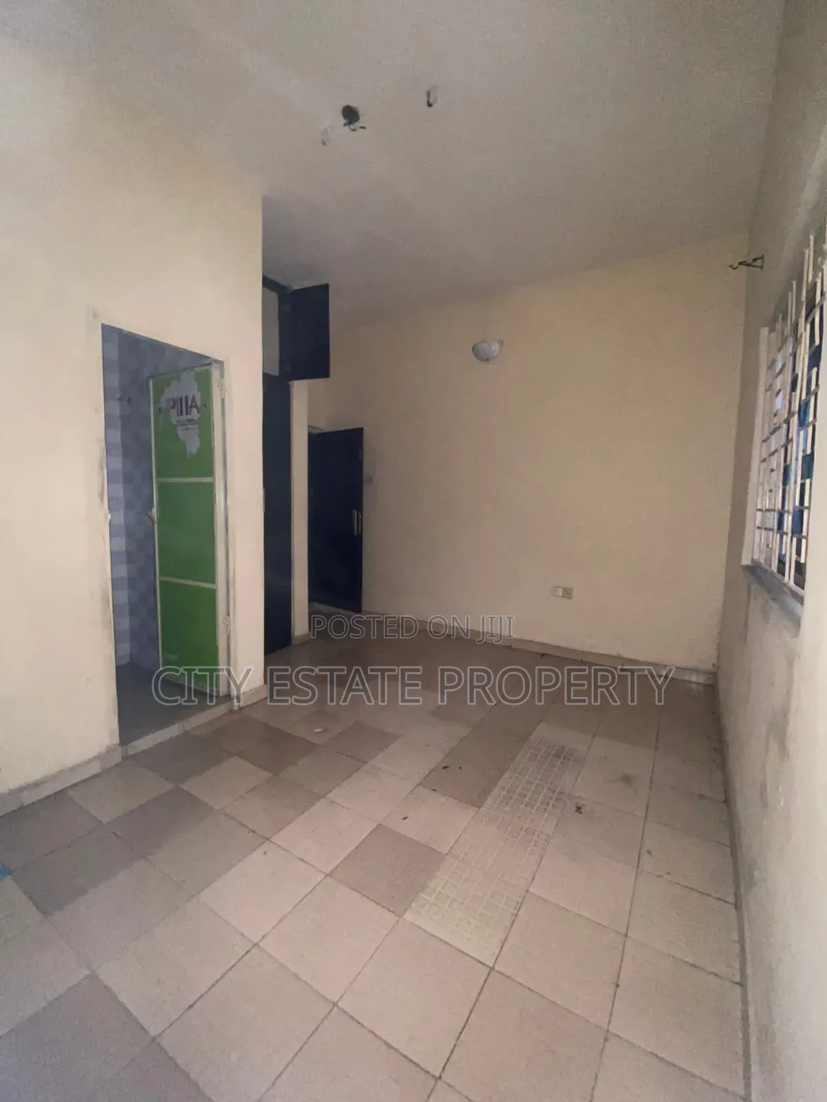 2bdrm Block of Flats in Court Estate, Port-Harcourt for rent in Port-Harcourt