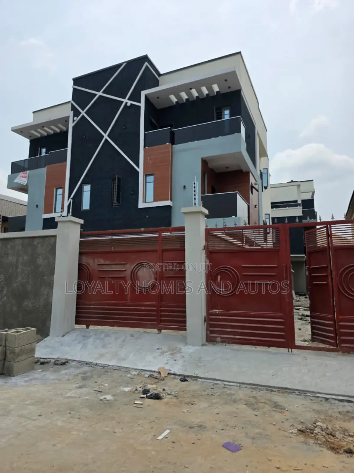 4bdrm Duplex in Gbagada for sale in Gbagada