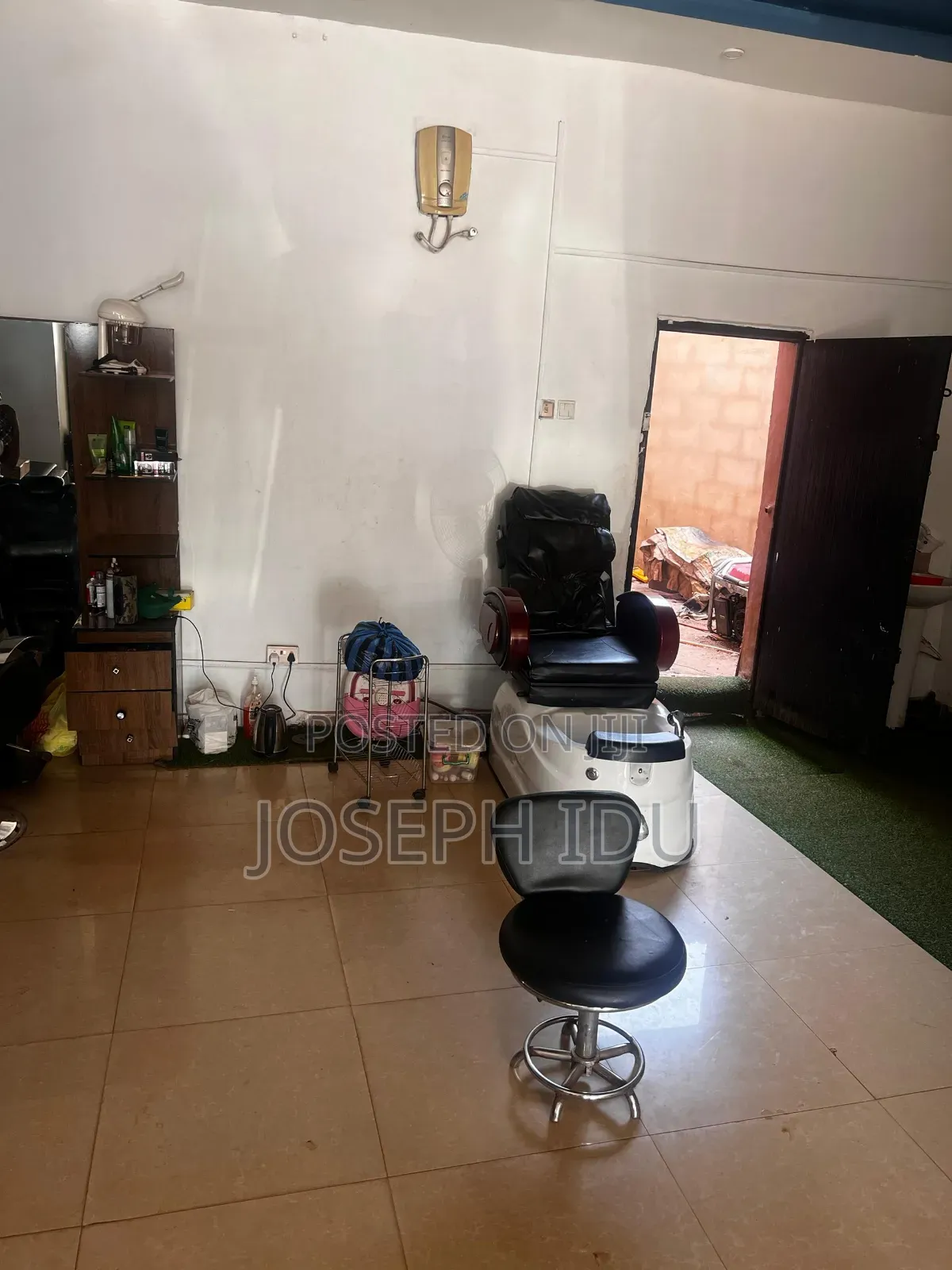For Rent Shop at Onu Astata Enugu Ultra-Modern Unisex Salon Spa in Enugu
