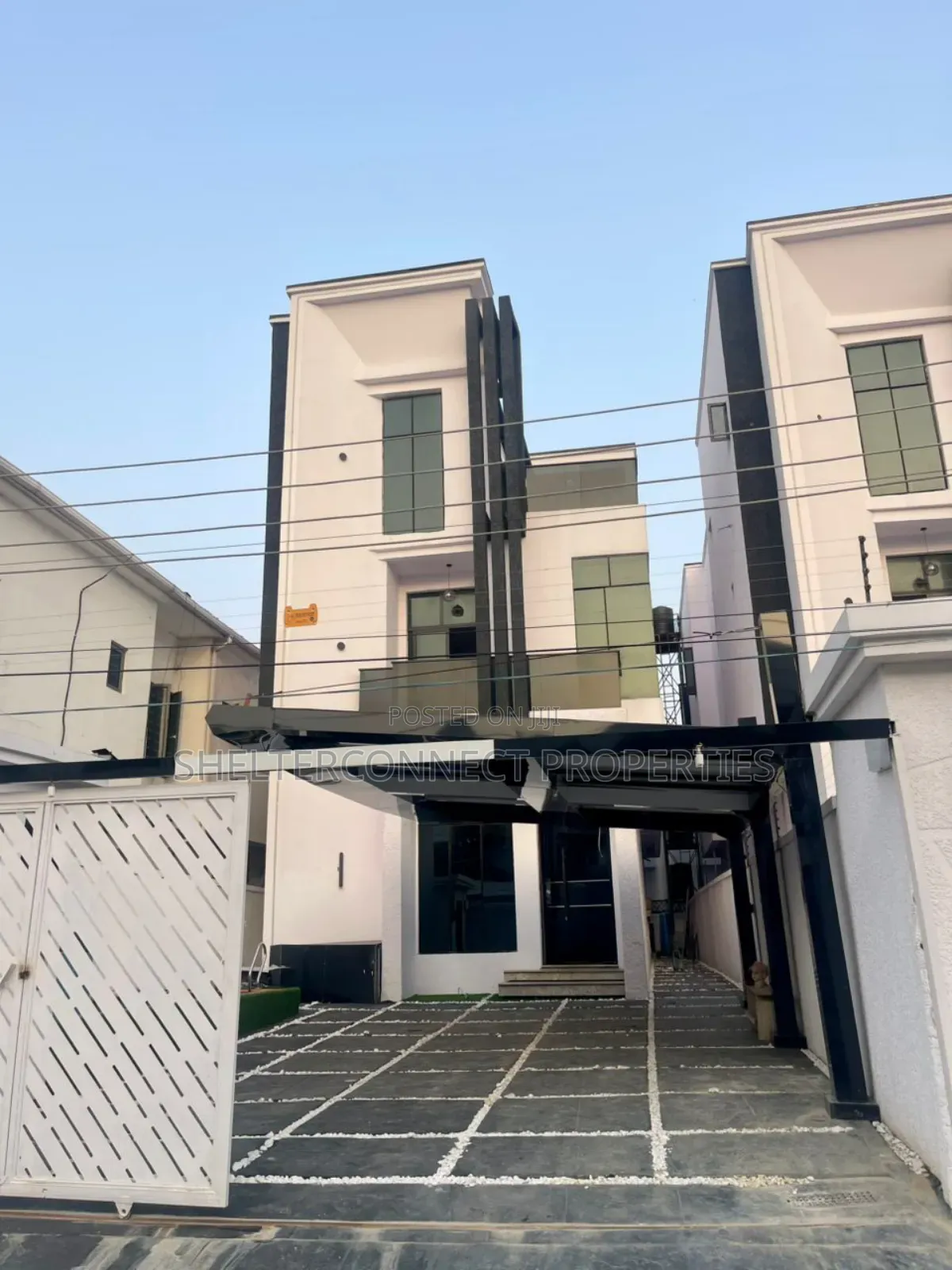 5bdrm Duplex in Lekki Expressway for sale in Lekki Expressway