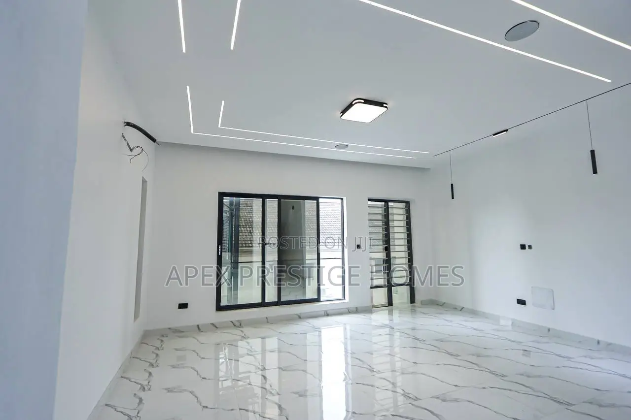 4bdrm Duplex in Lekki, Jakande for sale in Jakande