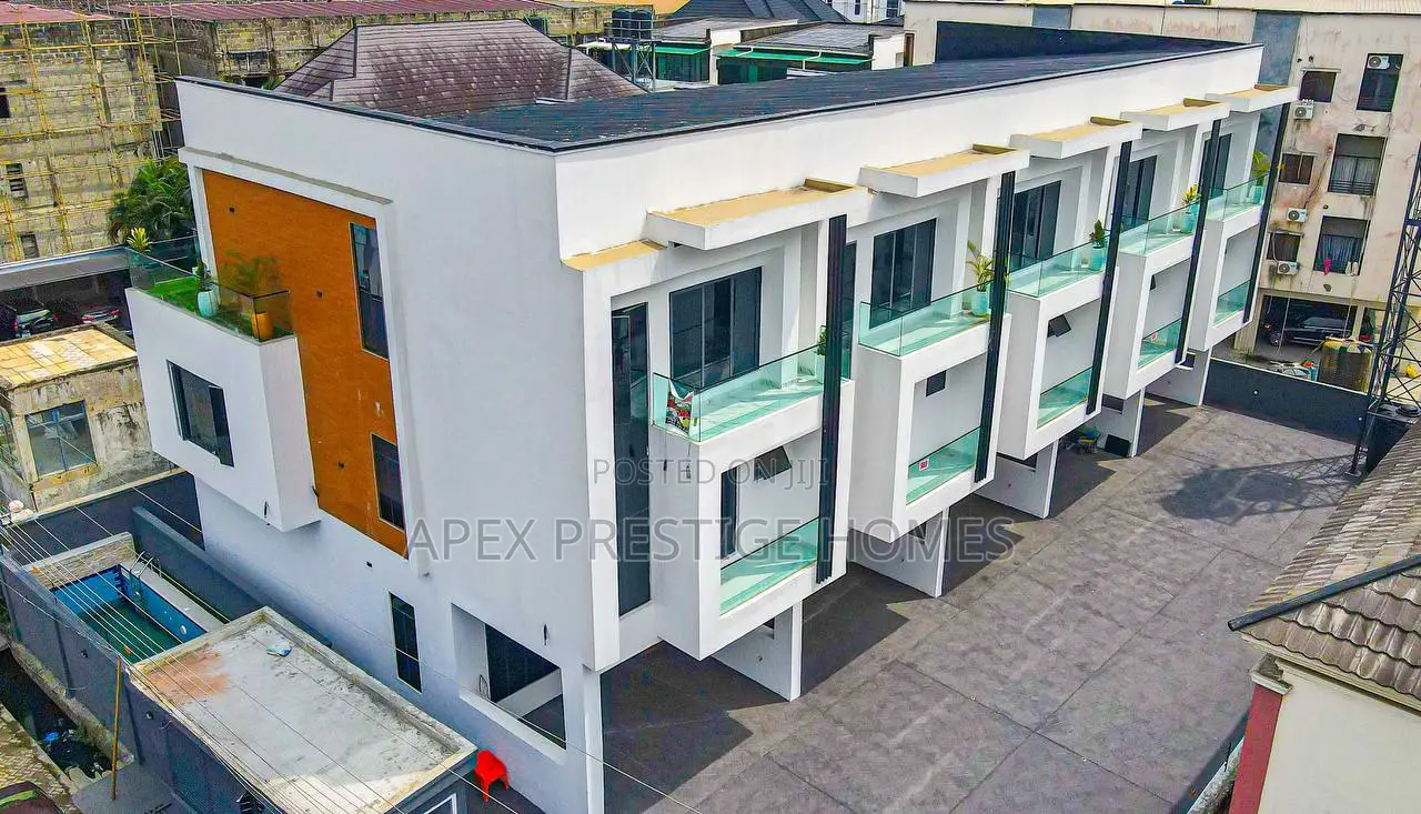 4bdrm Duplex in Lekki, Jakande for sale in Jakande