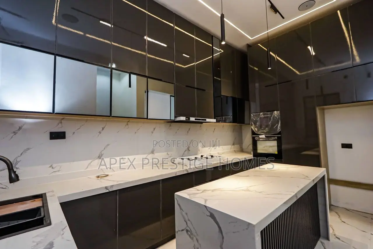4bdrm Duplex in Lekki, Jakande for sale in Jakande