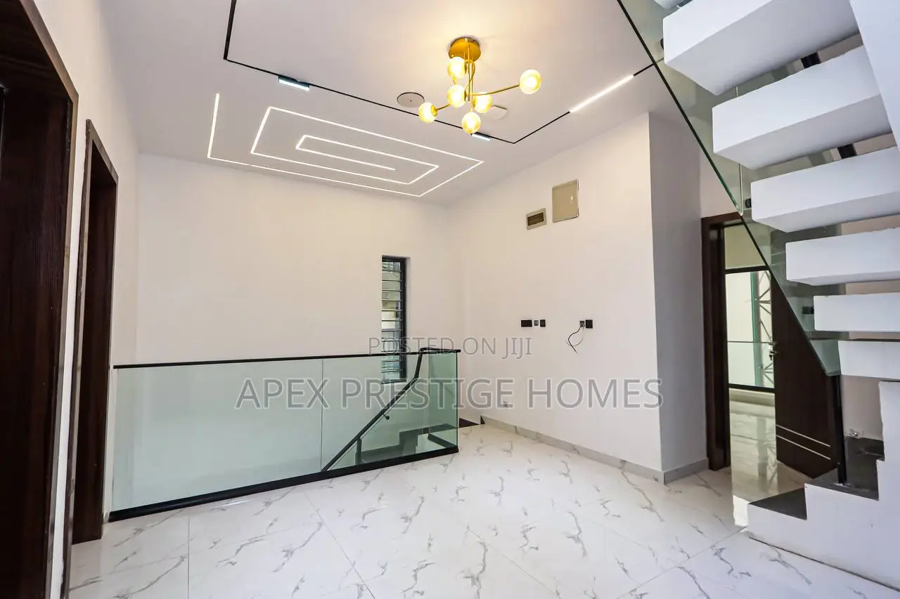 4bdrm Duplex in Lekki, Jakande for sale in Jakande
