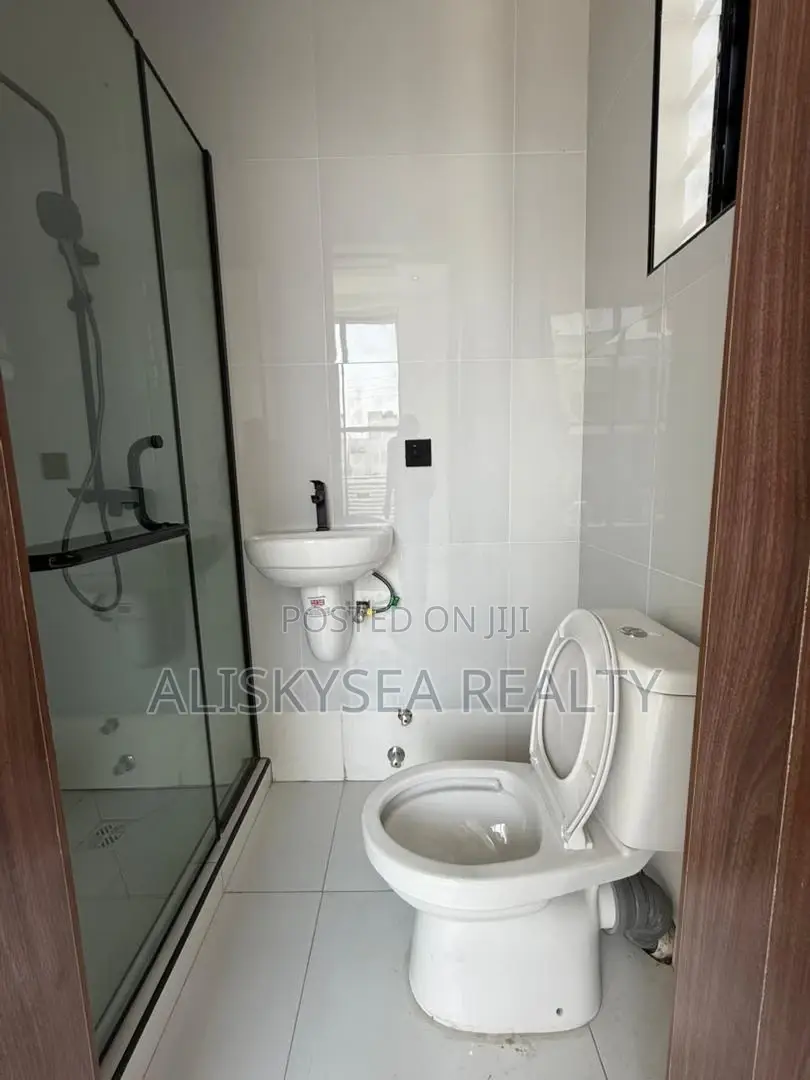 4bdrm Duplex in Ajah for sale in Ado / Ajah