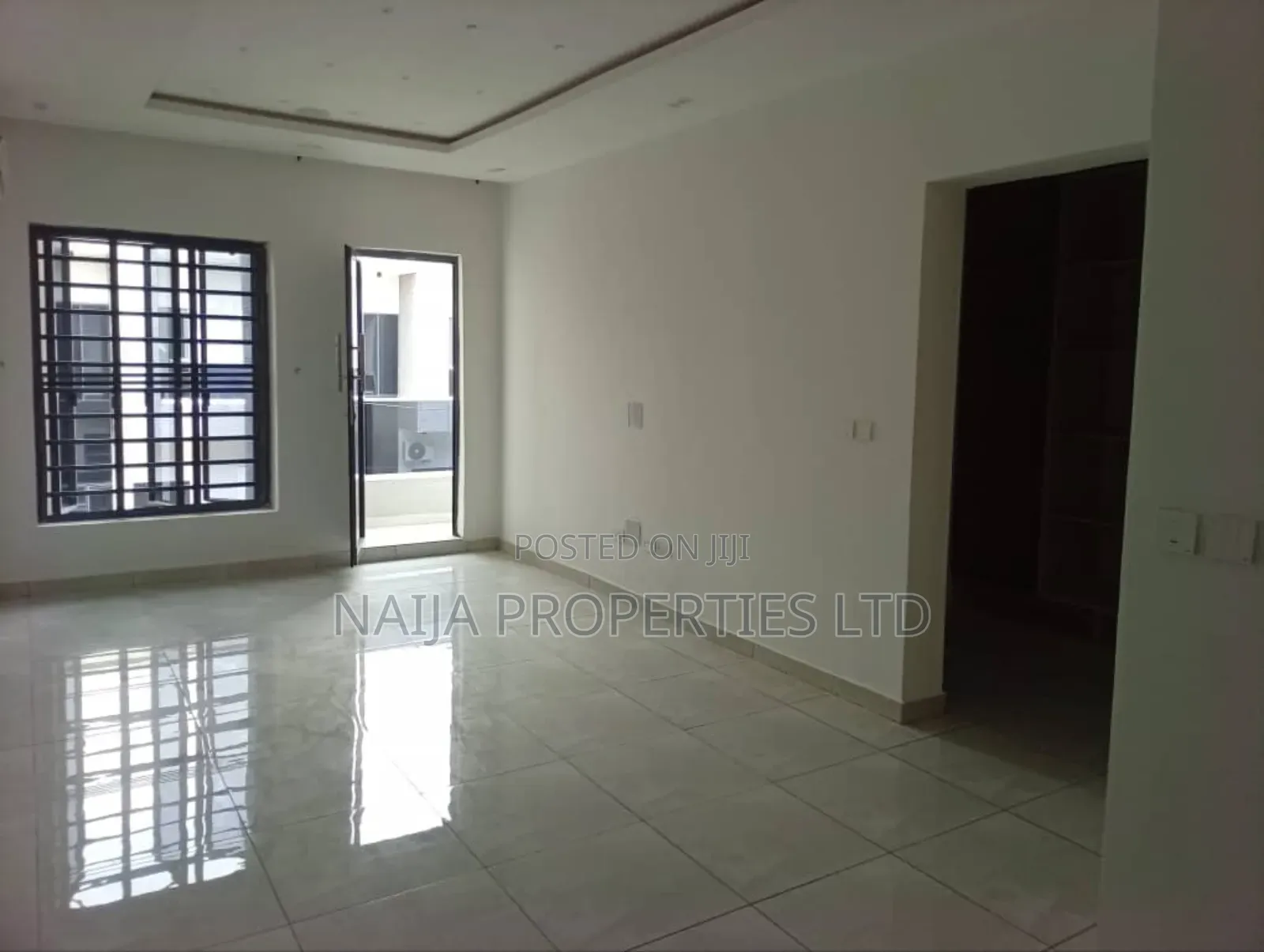 4bdrm Townhouse/Terrace in Off Adeola Odeku for sale in Adeola Odeku