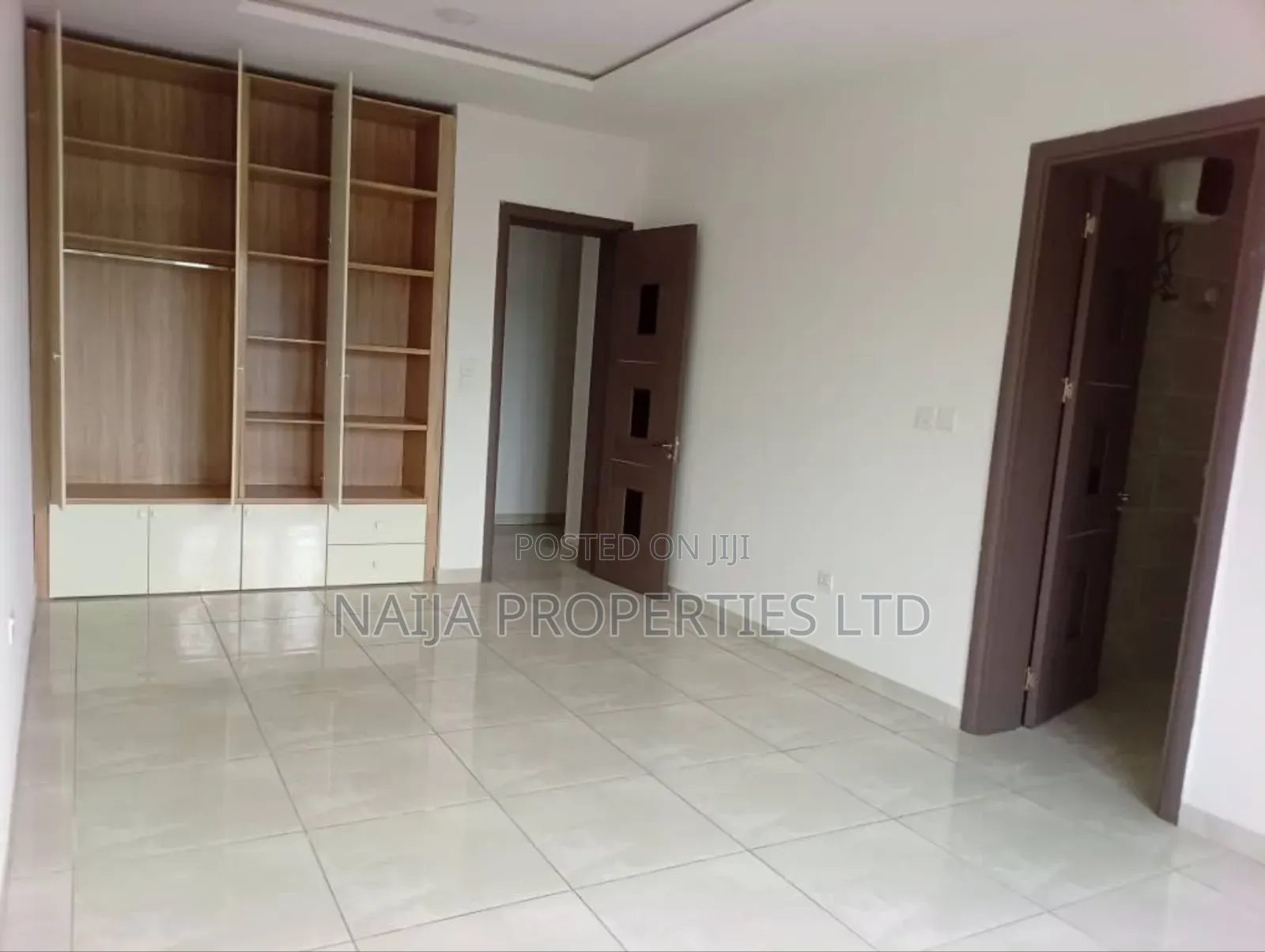 4bdrm Townhouse/Terrace in Off Adeola Odeku for sale in Adeola Odeku