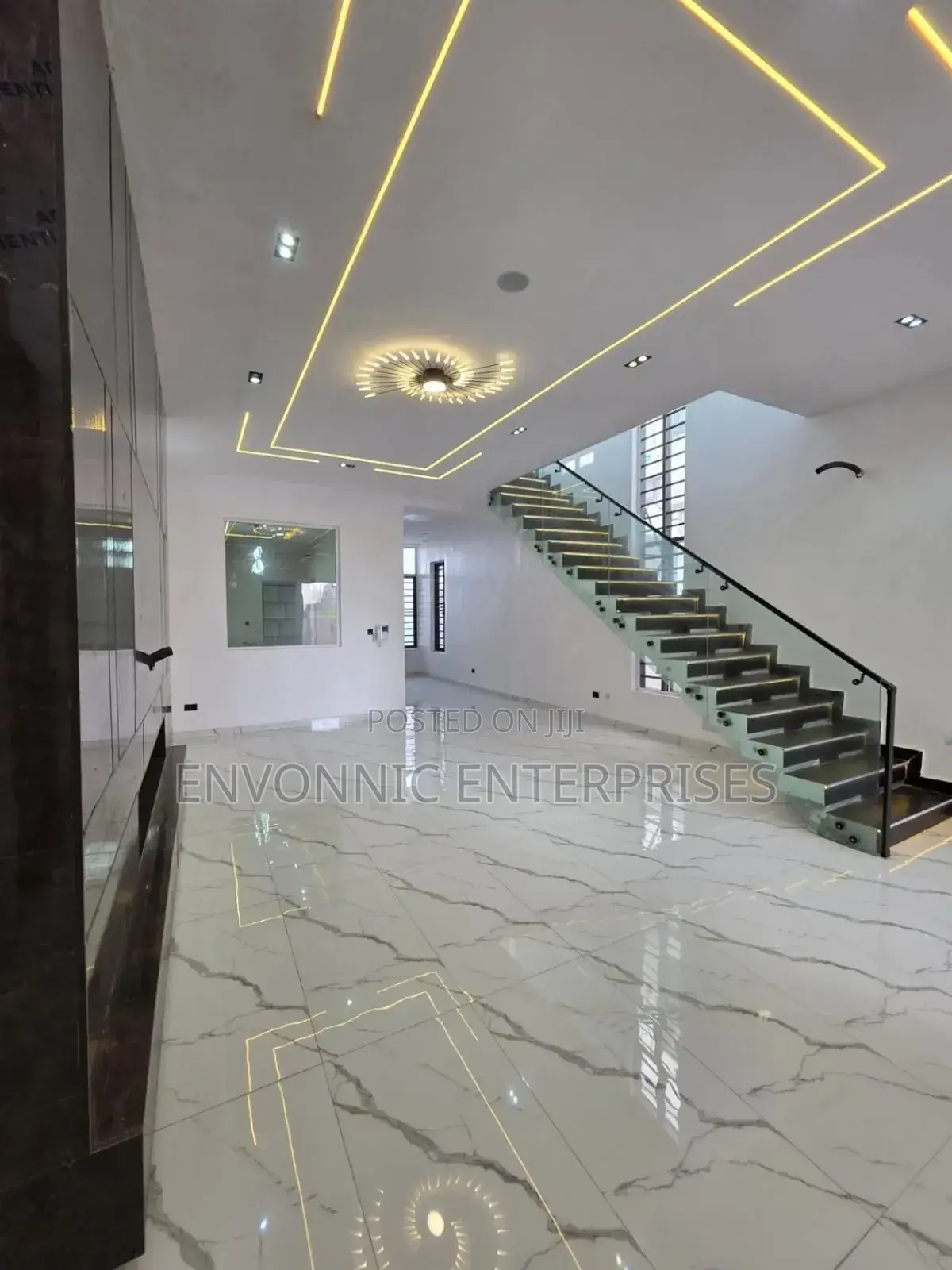 5bdrm Duplex in Lekki for sale in Lekki
