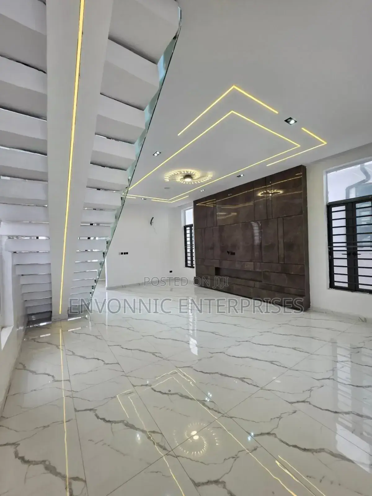 5bdrm Duplex in Lekki for sale in Lekki